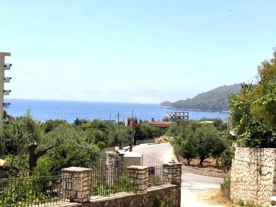 Spyridoula'S Guest House Himare Exterior foto