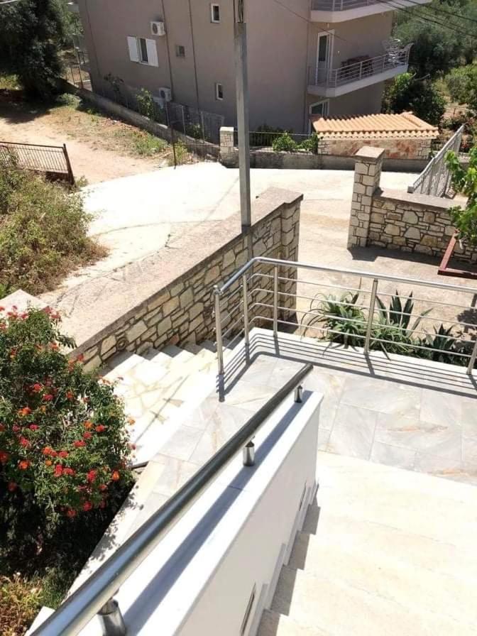 Spyridoula'S Guest House Himare Exterior foto