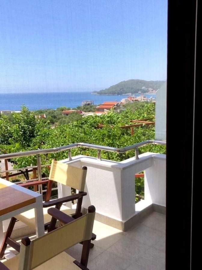 Spyridoula'S Guest House Himare Exterior foto