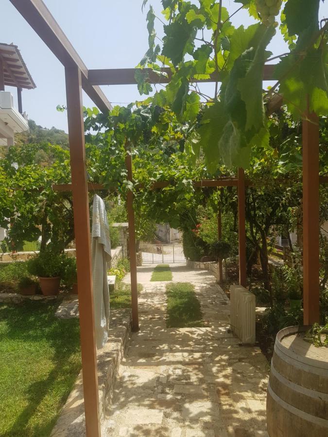 Spyridoula'S Guest House Himare Exterior foto