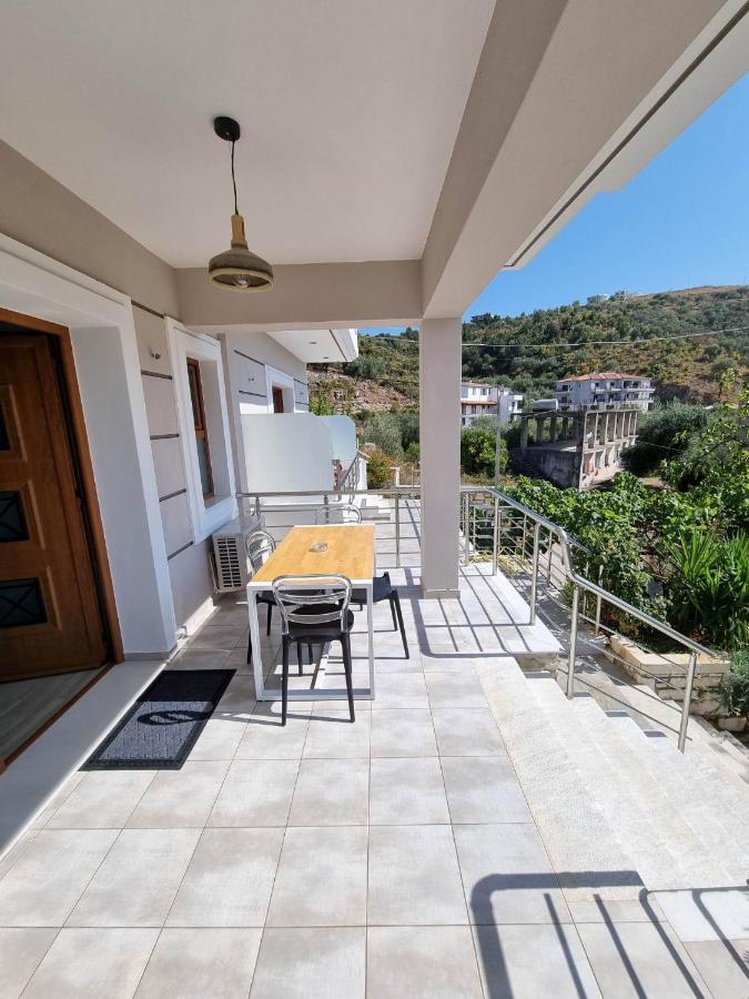 Spyridoula'S Guest House Himare Exterior foto