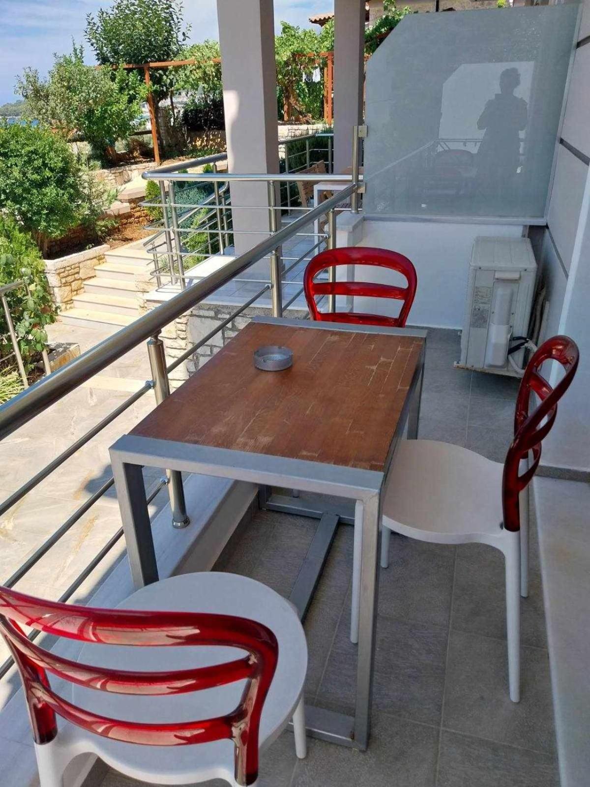 Spyridoula'S Guest House Himare Exterior foto