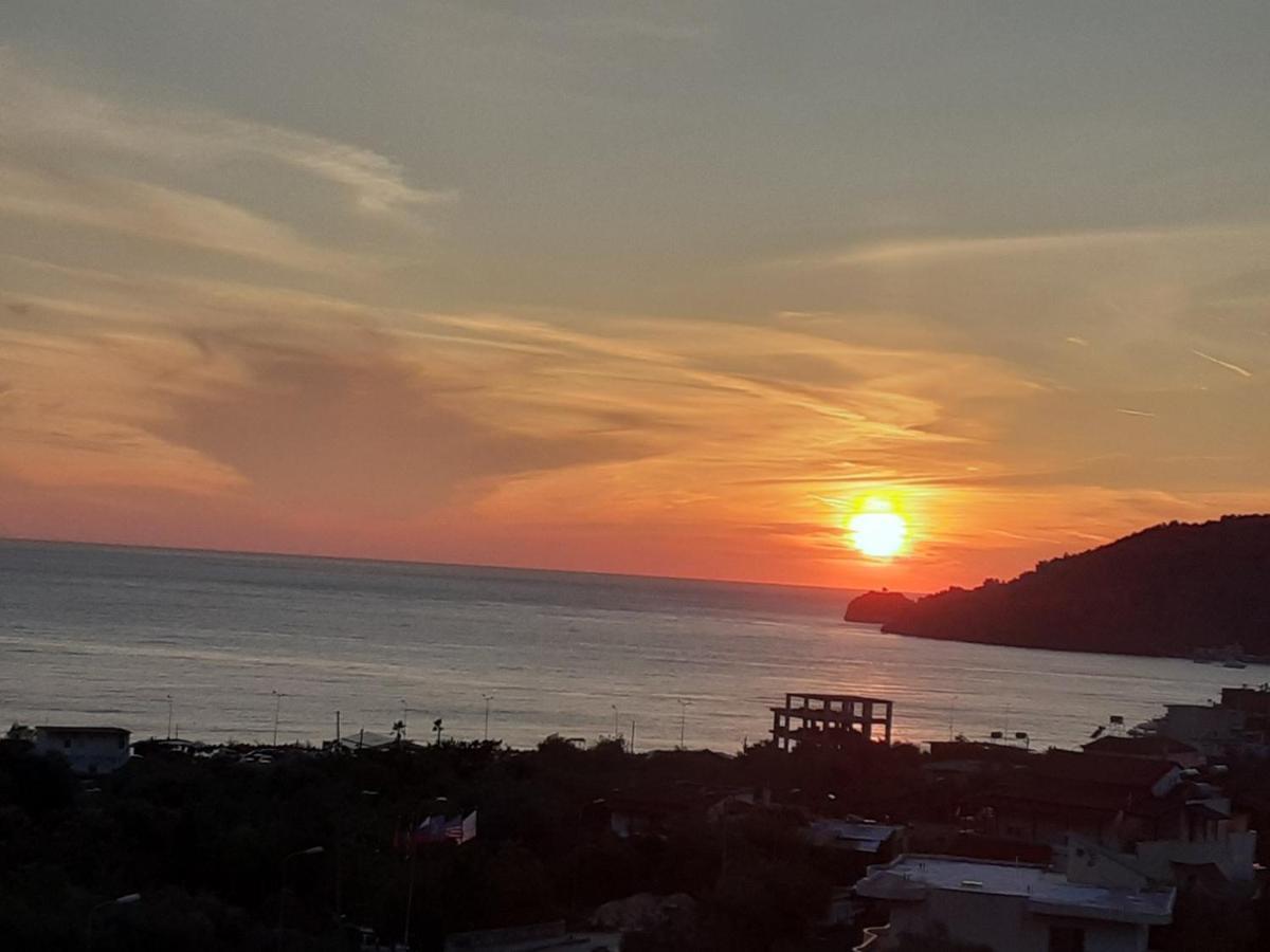 Spyridoula'S Guest House Himare Exterior foto